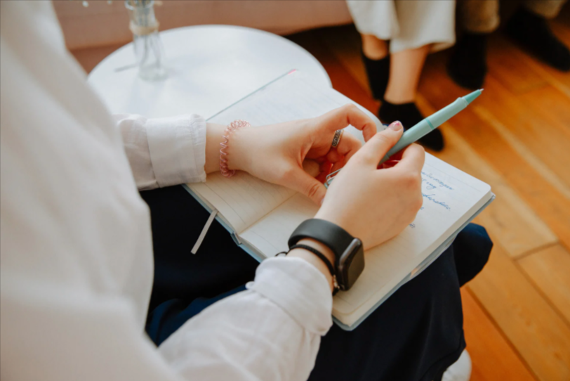 Prise de notes lors d'une rencontre disciplinaire
